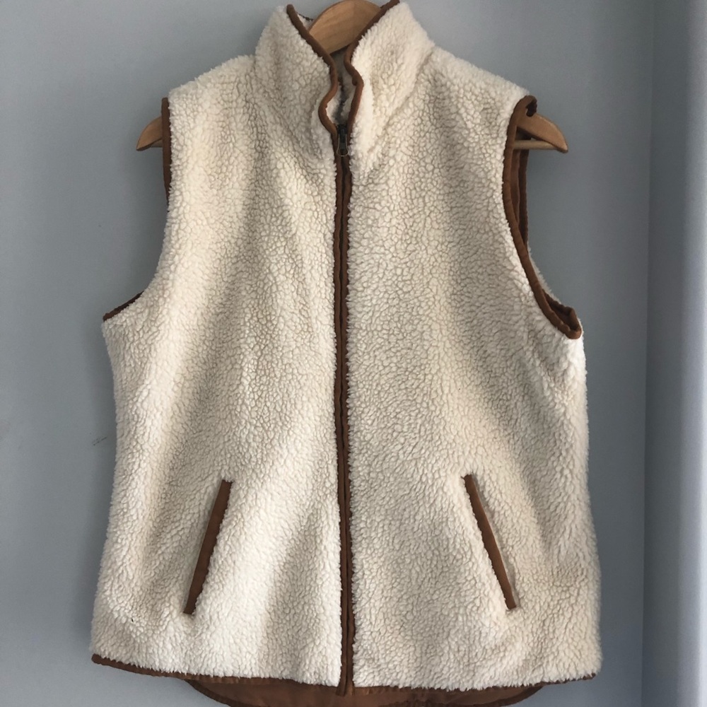 Old Navy cream Sherpa vest with cognac trim